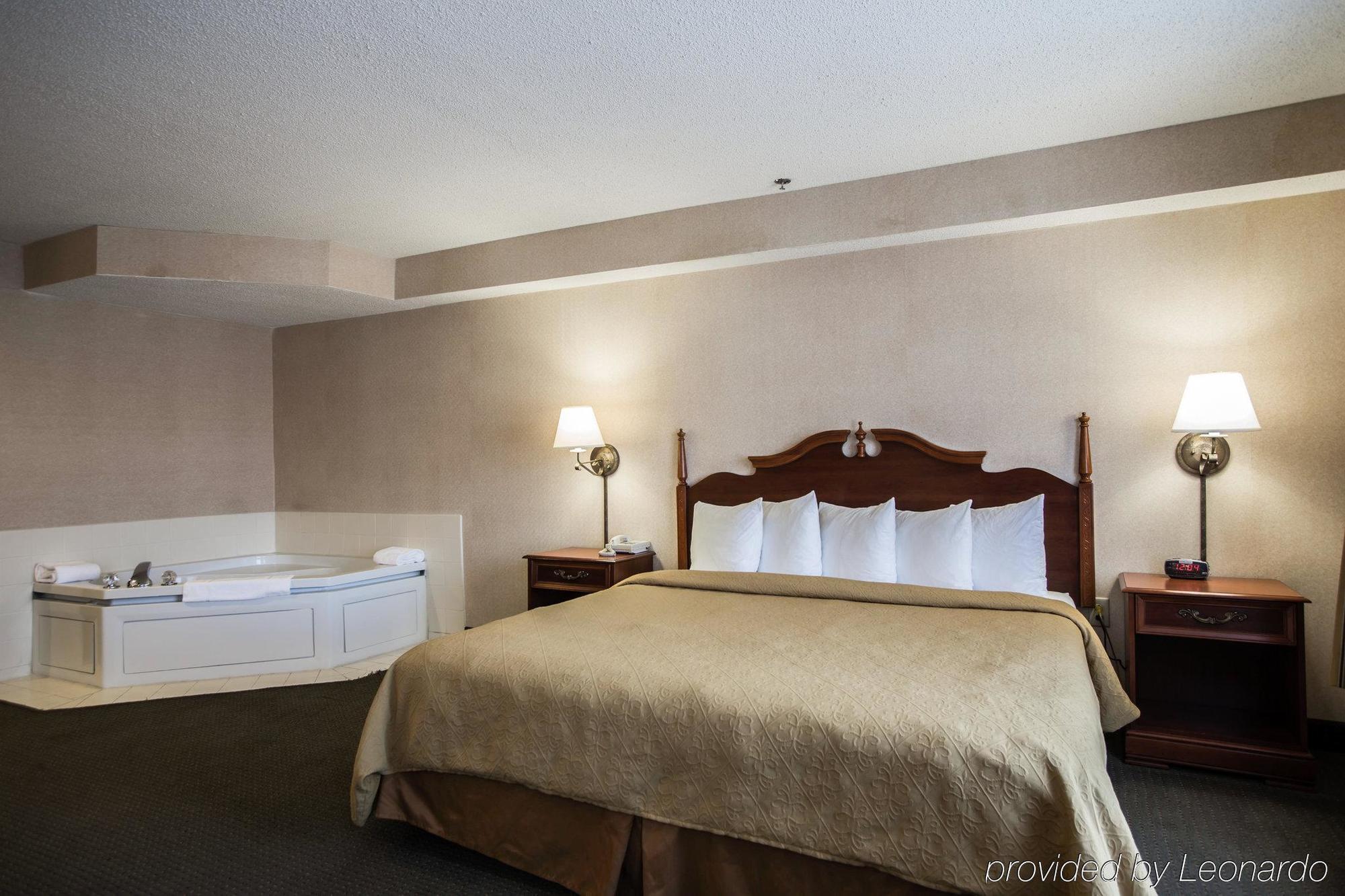 Quality Suites Pineville - Charlotte Exterior foto